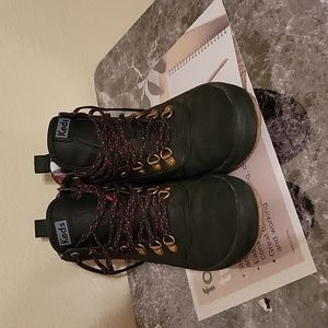 Keds water proof boots with traction.
